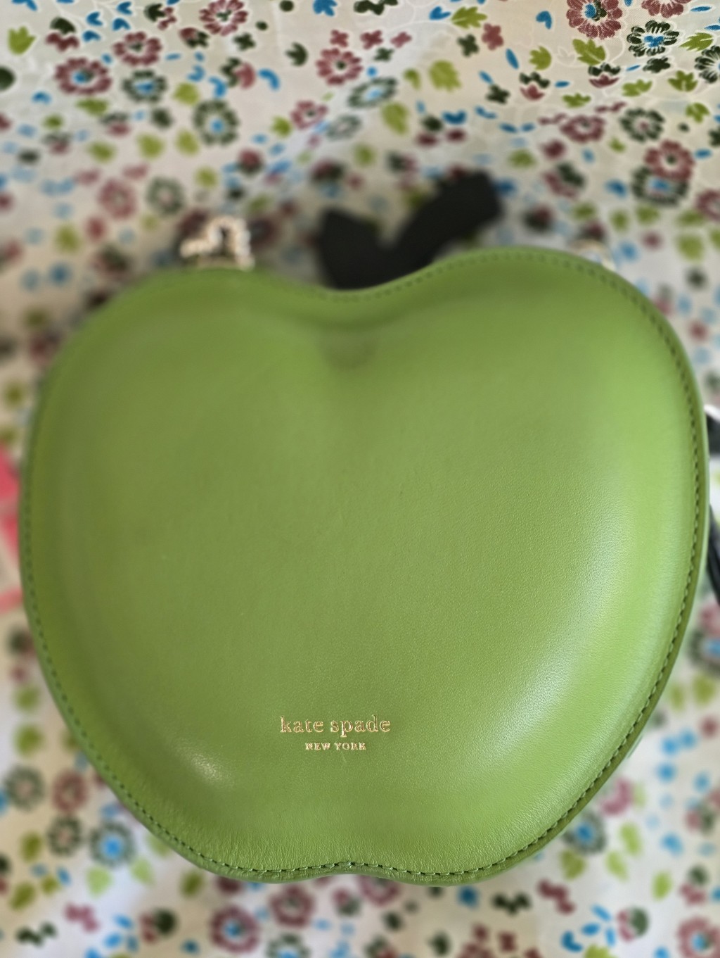 Nwt Kate Spade Apple Leather Crossbody Bag Banana Leaf Green